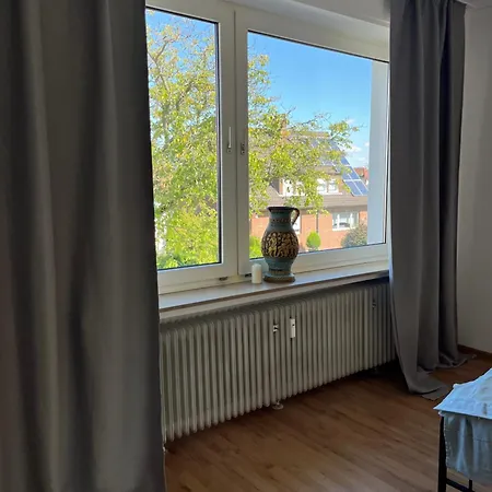 Gemuetliches Mit Eigener Terrasse, Kueche, Wifi Und Smart-tv In * ハム