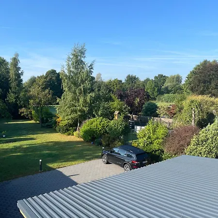 Gemuetliches Mit Eigener Terrasse, Kueche, Wifi Und Smart-tv In هام